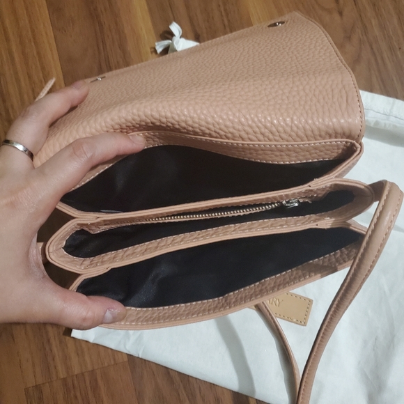 Aritzia Auxiliary Crossbody bag - Picture 12 of 16